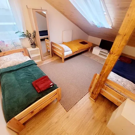 I Goscinne Pod Lasem Hotel