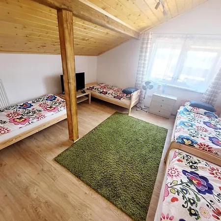 Hotel I Goscinne Pod Lasem